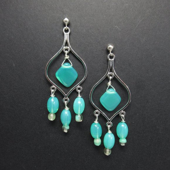 Uranium glass bead Chandelier earrings - Picture 7 of 9